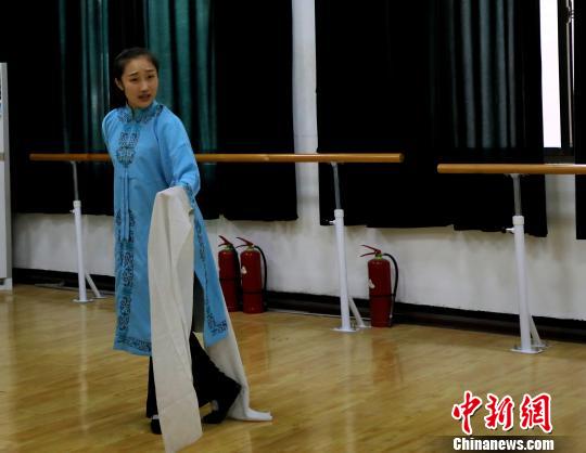 高校黃梅飄香十二載戲曲名家助力育人才